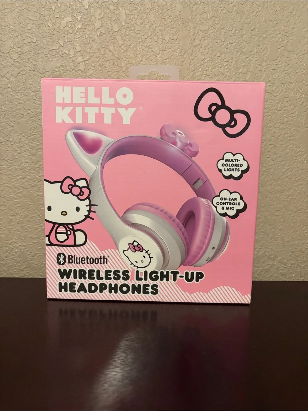 Hello Kitty Bluetooth Headphones — Pink & White Light-Up Ears